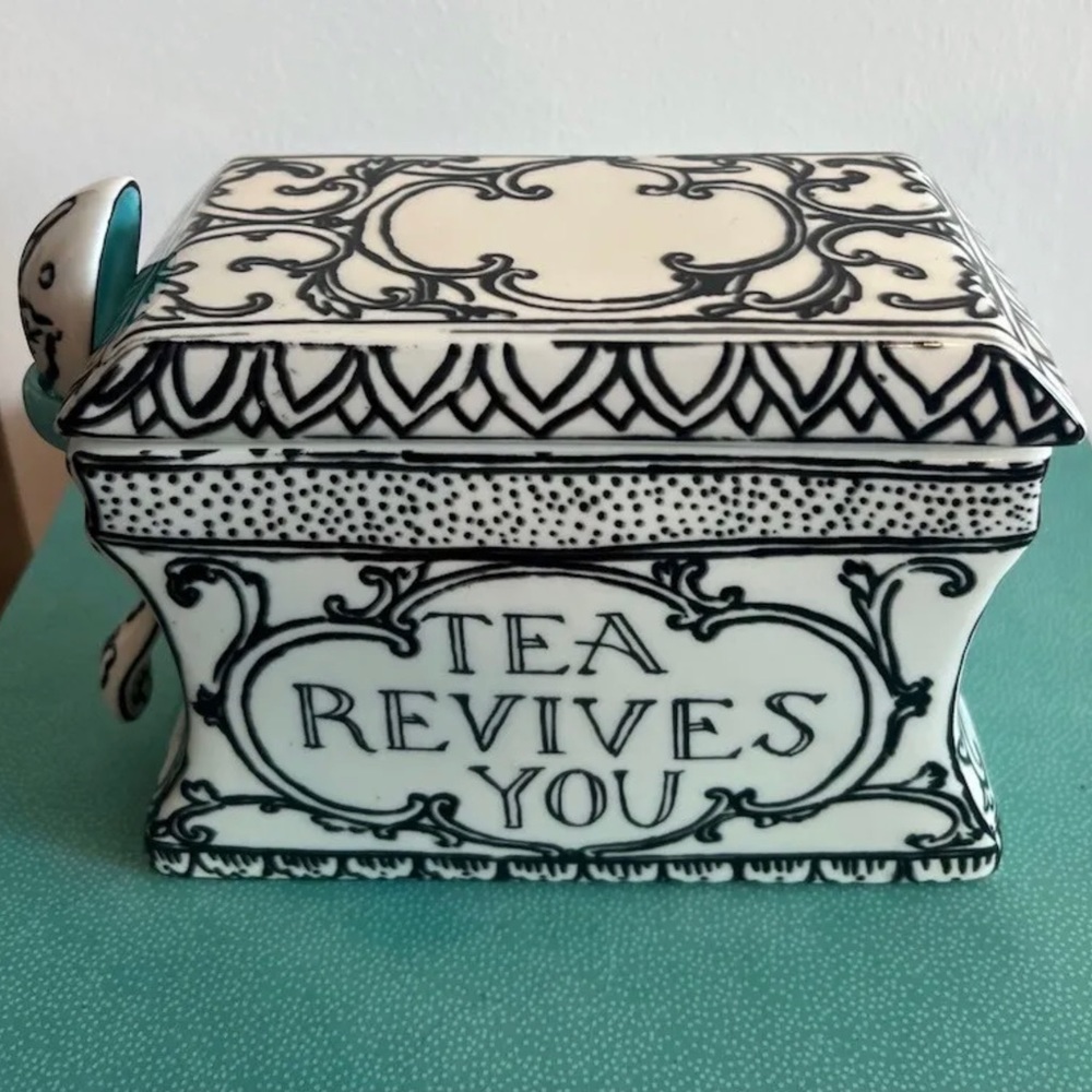 ✨HP✨ MOLLY HATCH CERAMIC “TEA REVIVES YOU” CANISTER W/ SCOOP - Picture 4 of 12